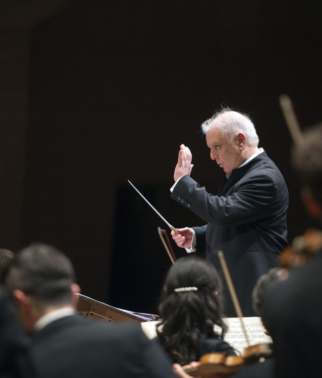 O μαέστρος-θρύλος Daniel Barenboim <br> ο μεγάλος πιανίστας András Schiff <br>και η Staatskapelle Berlin<br> σε δωρεάν live streaming