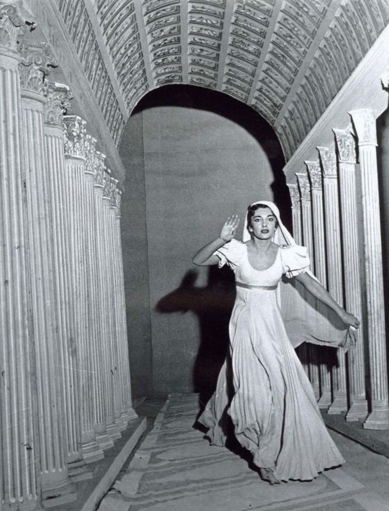 Maria_Callas_as_Guilia