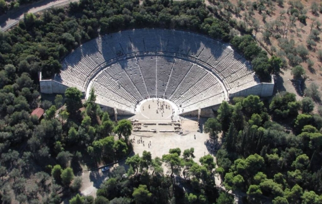 «Η γεωμετρική ανάπτυξη των αρχαίων θεάτρων του Διονύσου Ελευθερέως στην Αθήνα και του Ασκληπιείου της Επιδαύρου κατά 4ο αι. π.Χ.»