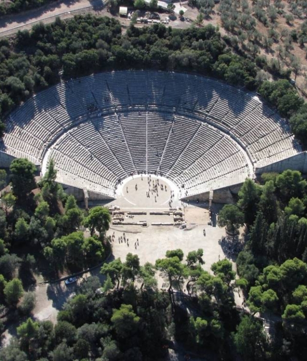 Η γεωμετρική ανάπτυξη των Αρχαίων Θεάτρων του Διονύσου και της Επιδαύρου